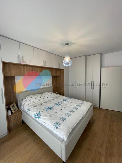 Apartament cu 3 camere semidecomandat, mobilat în Chinteni