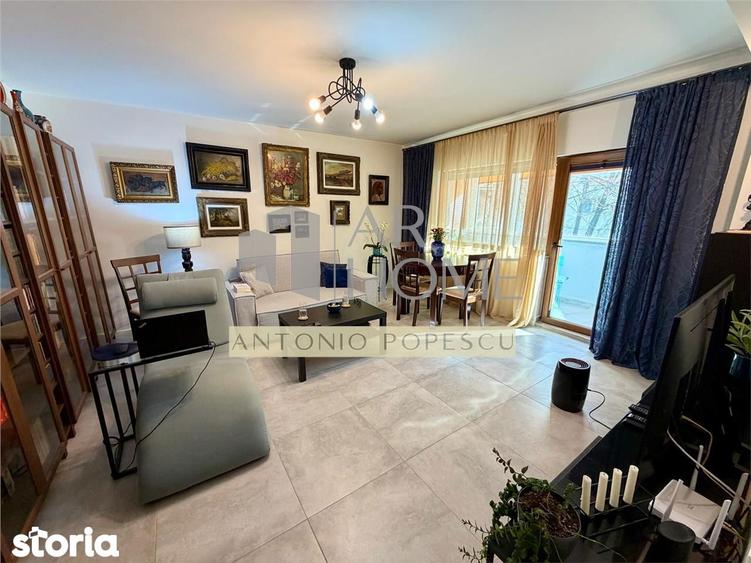 Apartament cu 3 camere decomandat, mobilat în Central