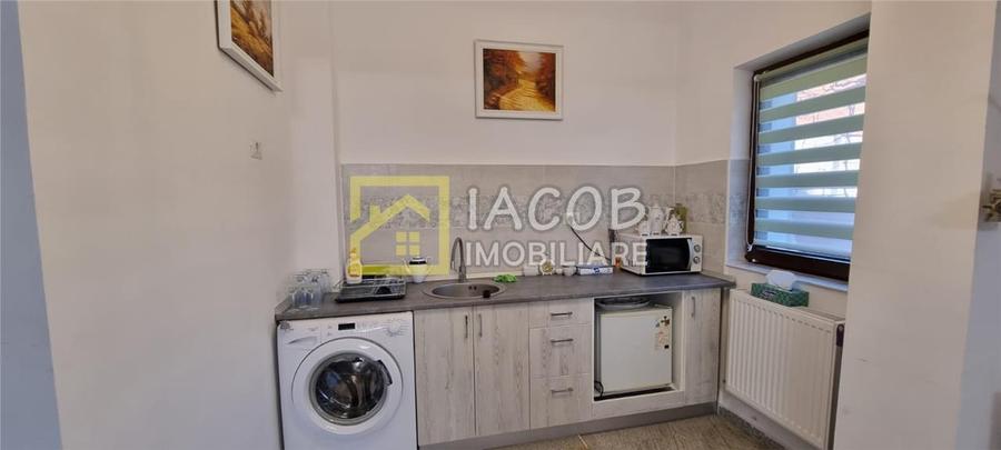 Duplex cu 4 camere cu Canalizare în Central