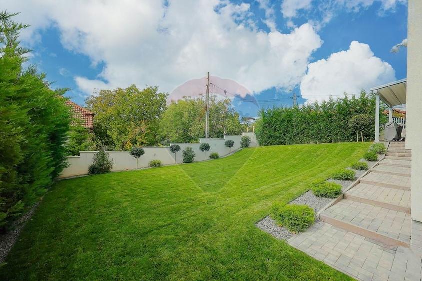 Casă individuală cu 5 camere cu Teren 474 Mp în Dealuri Oradea