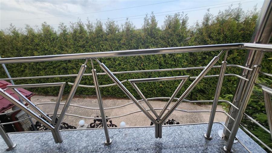 Casă individuală cu 5 camere cu Canalizare în Exterior Nord