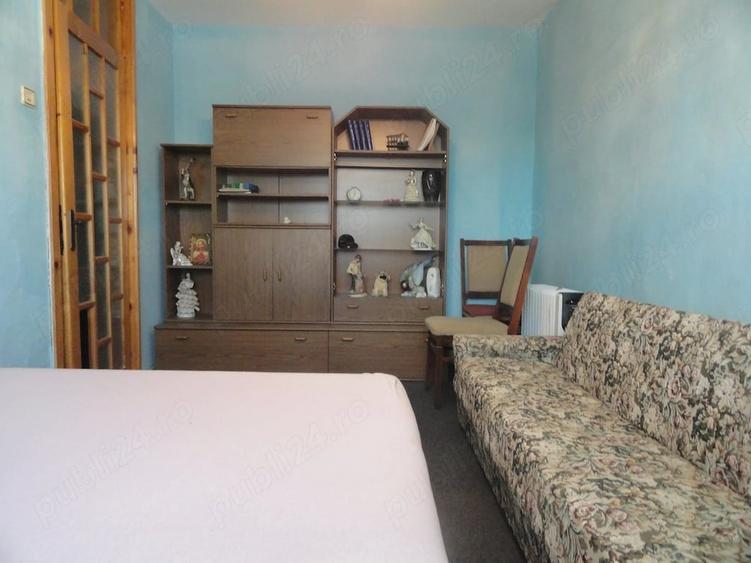 Apartament cu 3 camere semidecomandat în Micălaca