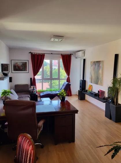 Apartament cu 2 camere semidecomandat, mobilat în Tătărași