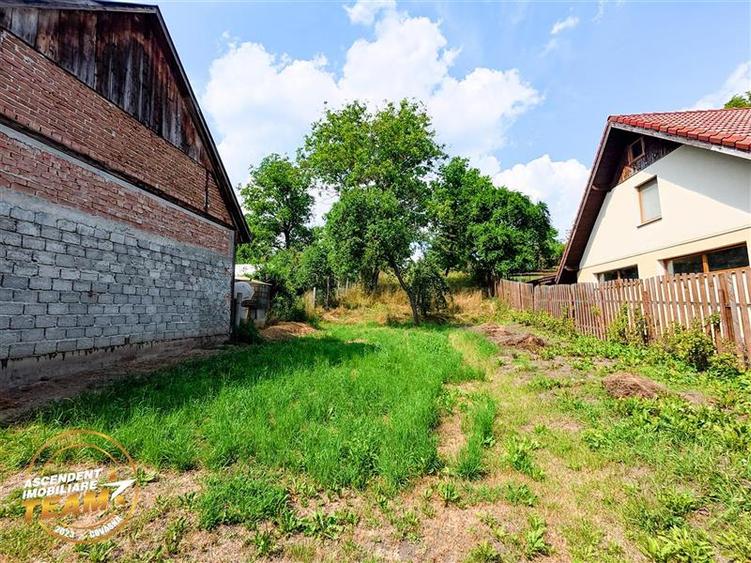 Casă individuală cu 2 camere cu Teren 1732 Mp în Arcuș