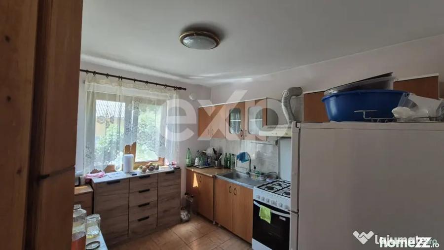 Casă cu 5 camere cu Teren 1005 Mp în Băjești