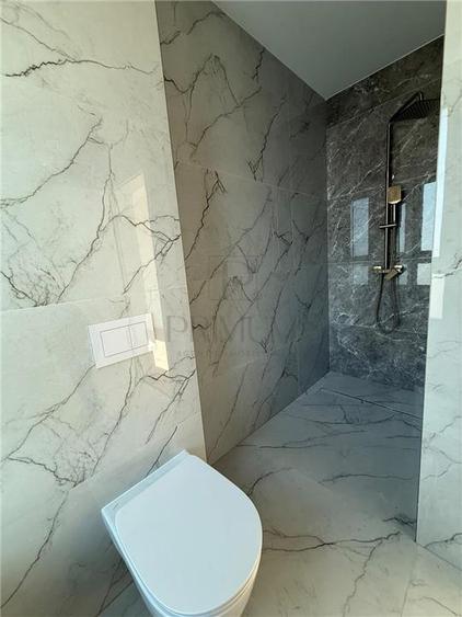 Apartament cu 3 camere decomandat în Torontalului