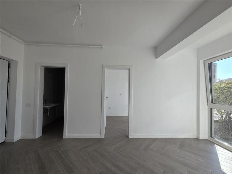 Apartament cu 2 camere decomandat în Cantemir