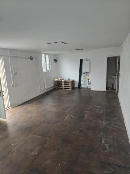 Spațiu comercial, de 56 mp, în Apărătorii Patriei