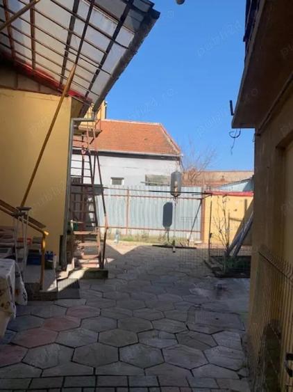 Casă cu 6 camere cu Teren 816 Mp în Lugoj