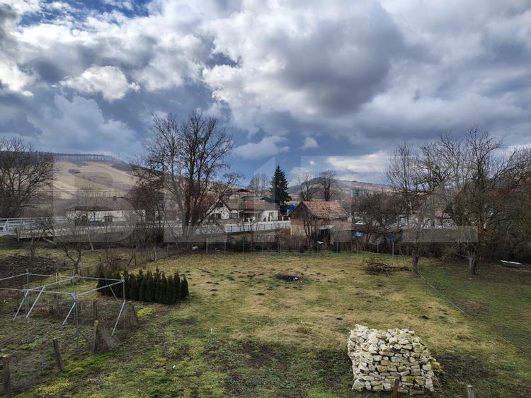 Casă individuală cu 4 camere cu Teren 1360 Mp în Așchileu Mare