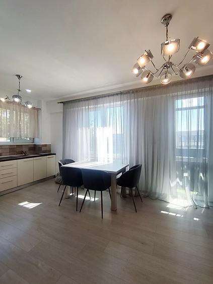 Apartament cu 3 camere decomandat în Bucșinescu