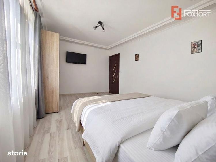 Apartament cu 3 camere semidecomandat în Girocului