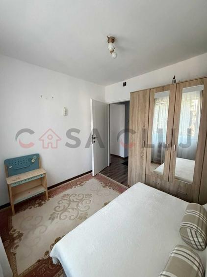 Apartament cu 3 camere semidecomandat, mobilat în Mănăștur