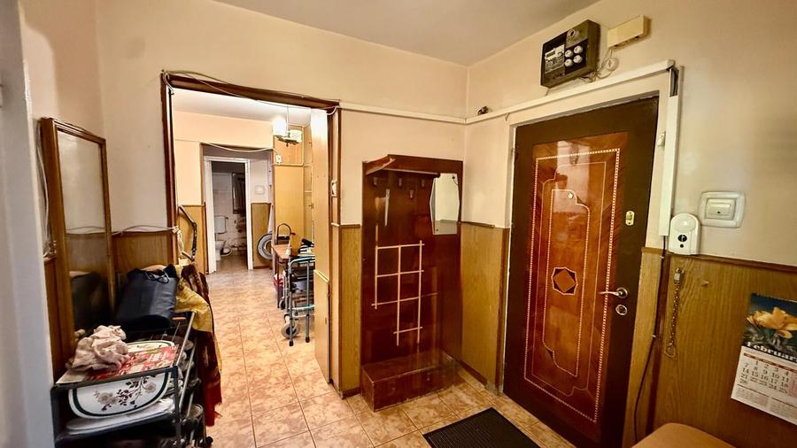 Apartament cu 3 camere decomandat în Tătărași