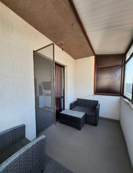 Apartament cu 3 camere decomandat, mobilat în Prelungirea Ghencea