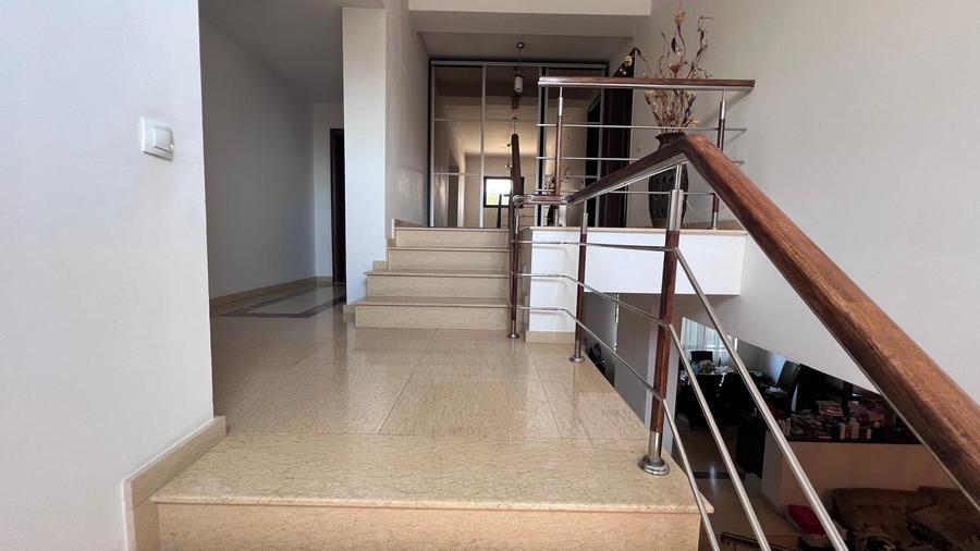 Casă individuală cu 4 camere cu Canalizare în Prelungirea Ghencea