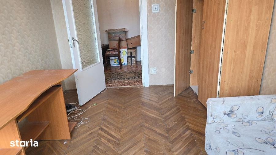 Apartament cu 3 camere decomandat în Bălcescu