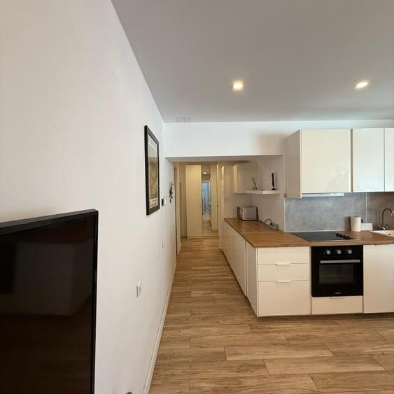 Apartament cu 3 camere decomandat în Banu Manta