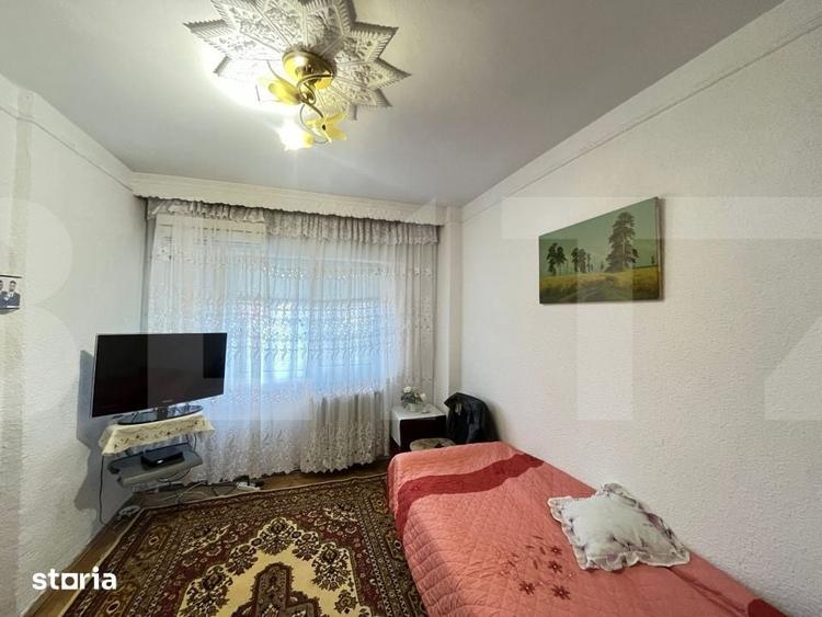 Apartament cu 4 camere decomandat în Central