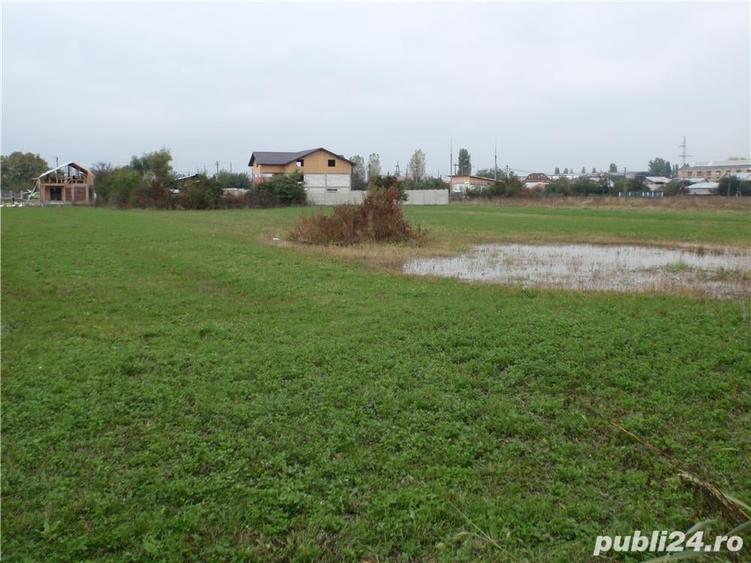 Teren de 4400 mp, în Boldești