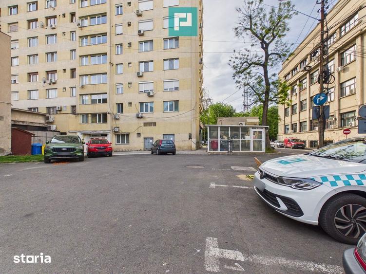 Apartament cu 3 camere, mobilat în Central