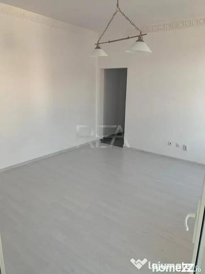Casă cu 9 camere cu Teren 212 Mp în Eminescu