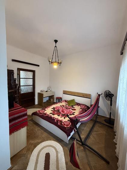 Casă cu 4 camere în Ultracentral