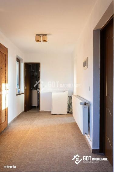 Casă cu 4 camere cu Teren 2926 Mp în Slimnic