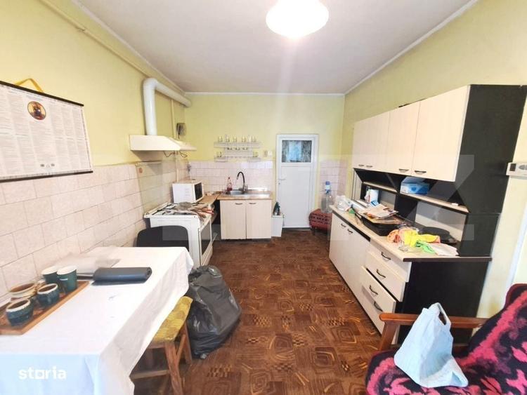 Casă cu 2 camere semidecomandat în Cernatu