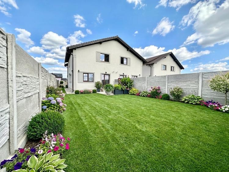 Duplex cu 4 camere cu Canalizare în Moșnița Veche