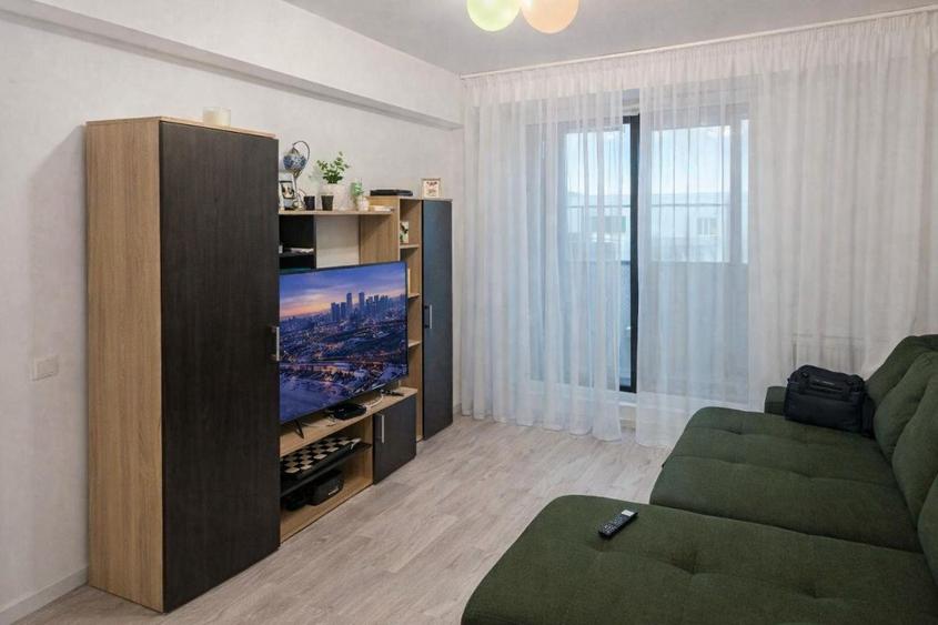 Apartament cu 2 camere decomandat în Calea București
