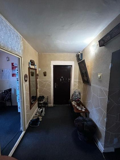 Apartament cu 3 camere decomandat în Răcătău-Răzeși