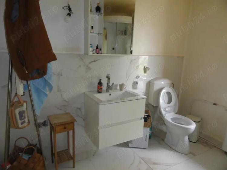 Casă cu 5 camere cu Teren 500 Mp în Central