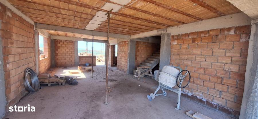 Casă cu 4 camere cu Teren 20 Mp în Săcele