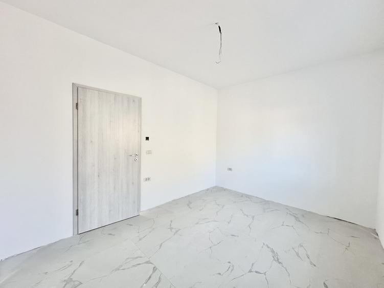 Duplex cu 3 camere cu Canalizare în Moșnița Veche
