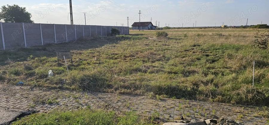 Teren de 696 mp, în Remetea Mare