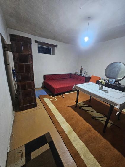 Casă cu 4 camere în Dumbrăvița