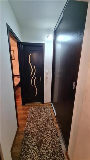 Apartament cu 2 camere semidecomandat în 1 Mai