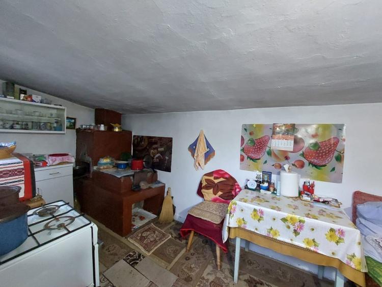 Casă individuală cu 2 camere cu Teren 2370 Mp în Bahna
