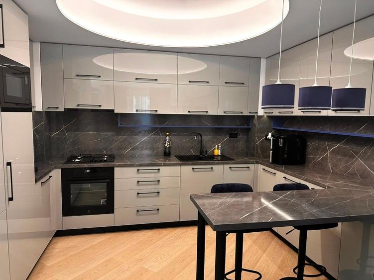 Apartament cu 3 camere decomandat în Pipera