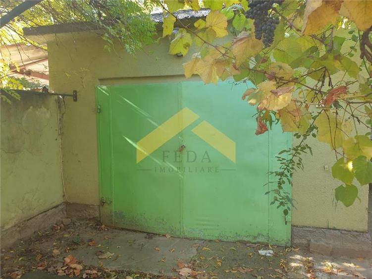 Casă individuală cu 7 camere cu Canalizare în Mehala