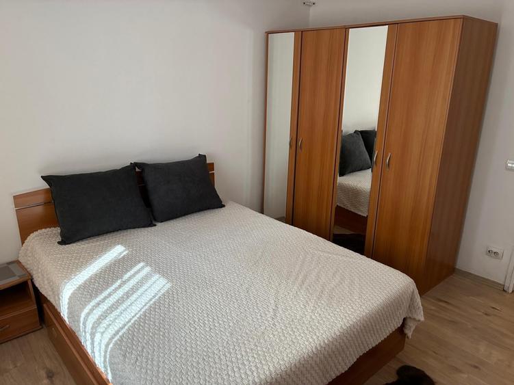 Apartament cu 2 camere semidecomandat, mobilat în Drumul Taberei
