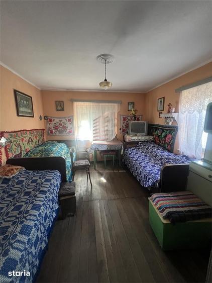 Casă cu 4 camere decomandat cu Teren 2300 Mp în Bâlc