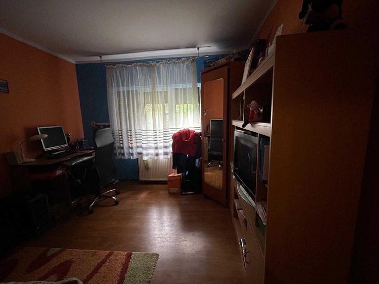 Apartament cu 3 camere semidecomandat în Țiglina 3