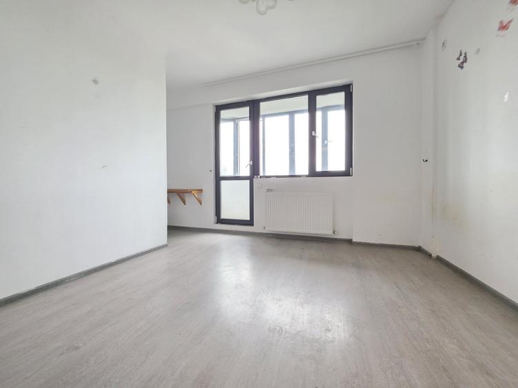 Apartament cu 3 camere decomandat în Theodor Pallady