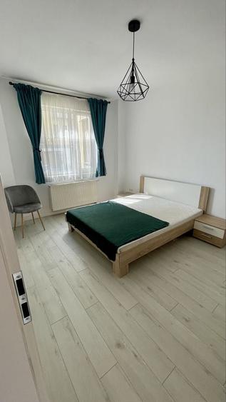 Apartament cu 2 camere nedecomandat în Aradului