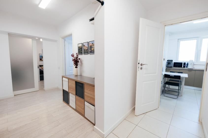 Apartament cu 2 camere decomandat în Titan