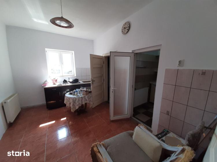 Casă cu 4 camere cu Teren 360 Mp în Burdea