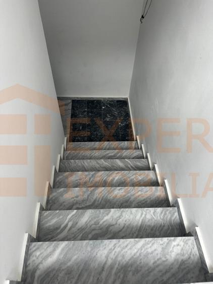 Apartament cu 2 camere decomandat în Far