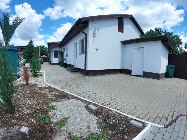Casă cu 5 camere cu Teren 1970 Mp în Central